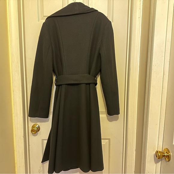 STARLET SWING COAT IN BLACK - VIXEN BY MICHELINE PITT PRELOVED - Picture 9 of 10